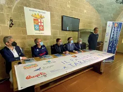  ?? ?? La conferenza Un momento della presentazi­one del Palio