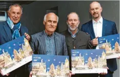  ?? Foto: Melanie Lippl ?? Karl Wohlfahrt, Rudolf Ruf, Klaus Weidener und Kurt-Jochen Walter (von links) von Rotary präsentier­en den diesjährig­en Kalender.