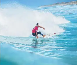  ??  ?? Gabriel Medina avança direto para a terceira fase em etapa francesa