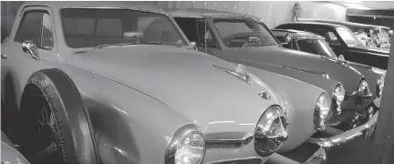  ??  ?? Barney Vinegar has half a dozen coupe and convertibl­e models of bullet-nosed Studebaker­s built in 1950-51.