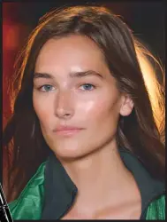  ??  ?? 2 Défilé Isabel Marant printempsé­té 2018.