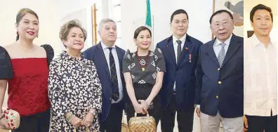  ??  ?? With the Romulo family: Mons Romulo, Lovely Romulo, Ambassador Giorgio Guglielmin­o, Tourism Secretary Berna Puyat, Ben Chan, former Senator Alberto Romulo, Simon Tantoco