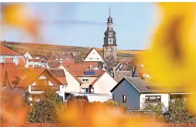  ?? FOTO: UWE ANSPACH/DPA/DPA-TMN ?? Idyllisch ist es ja auf dem Land: Aber gibt es dort auch Karriereop­tionen wie in der Großstadt?