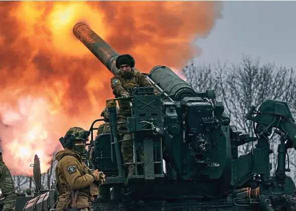 ?? ?? War of attrition: Ukrainian army fire the Pion artillery system near Bakhmut