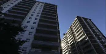  ?? RICHARD LAUTENS/TORONTO STAR FILE PHOTO ?? The provincial NDP has proposed closing a loophole that exempts any post-1991 apartments from rent controls.