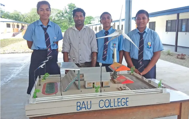  ?? Photo: ?? From left: Bau Central College student Sereima Yavala Rokotanaka, teacher Arvind Krishnan, students Epineri Tanuku and Sikeli Turagabeci.