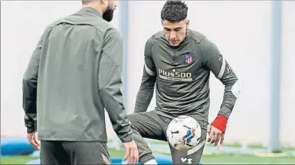  ?? FOTO: EFE ?? José María Giménez, jugador del Atlético de Madrid, se pudo entrenar con normalidad después de perderse el último partido