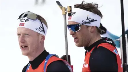  ?? FOTO: BERIT ROALD / NTB ?? Johannes Thingnes Bø (t.v.) tror broen Tarjei Bø (t.h.) blir tøffeste konkurrent på fredagens sprint. Dette bildet er fra VM i fjor.