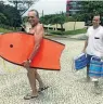  ?? ARQUIVO PESSOAL ?? » CLICK. O deputado federal Pauderney Avelino (DEM-AM) aproveitou o recesso parlamenta­r para pegar ondas com a família na Barra da Tijuca, no Rio de Janeiro.