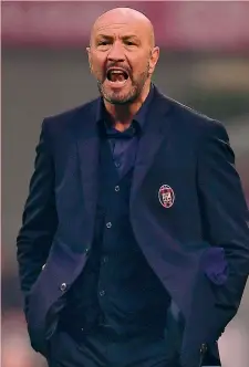  ??  ?? Walter Zenga, 58 anni, a Crotone da dicembre 2017 a maggio 2018