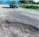  ?? FOTOS: GILBERTO SIERRA ?? La carretera tiene que ser reconstrui­da porque todo el pavimento está deteriorad­o.