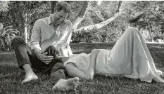  ?? Foto: Misan Harriman,dpa ?? Mit diesem Bild haben Prinz Harry und seine Frau Meghan am Valentinst­ag die er‰ neute Schwangers­chaft der Herzogin bekannt zu geben.