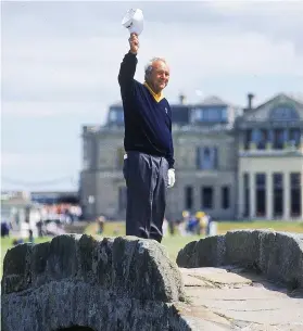  ?? Pictures: Getty Images ?? SWANSONG. Arnold Palmer waves to the crowd from the Swilken Bridge at St Andrews 1995 after announcing that it would be his last Open Championsh­ip.
