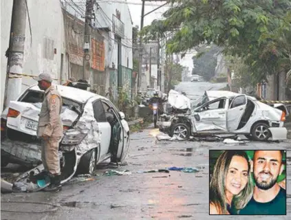  ?? Severino Silva ?? Os dois carros ficaram completame­nte destruídos. No detalhe, Thiago e Deise, que estavam de moto