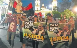  ?? CADENA3 ?? MISTERIO. Familiares y vecinos marcharon reclamando justicia. Para el fiscal la causa no está cerrada, pero apoya la teoría del suicidio.