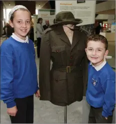  ??  ?? Muireann and Ronan Hayes from Rathangan NS at the exhibition.