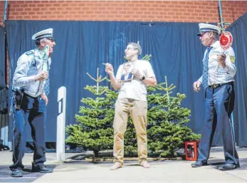  ?? FOTO: DIETER PRINZ ?? Rupert Kimpfler, Wolfgang Kempter und Peter Maigler bei der „Polizeikon­trolle“.