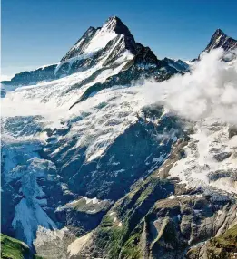  ?? KEYSTONE/ARCHIVBILD ?? Berner Alpen, im Gebiet Schreckhor­n, abgestürzt.