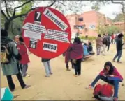  ?? VIPIN KUMAR/HT FILE PHOTO ?? Students protest in JNU against the University Grants Commission’s guidelines on admissions.
