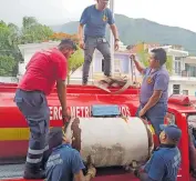  ?? MIGUEL CASTILLO / EL SOL DE ORIZABA ?? Apoyan en emergencia­s