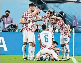  ?? ?? Els jugadors croats celebrant un dels gols de Kramaric