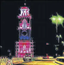  ?? GURPREET SINGH/HT ?? A night view of iconic Clock Tower decorated with fancy lights in Ludhiana.
