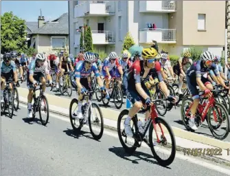  ?? - Crédits : FLR ?? Le peloton s’étire...