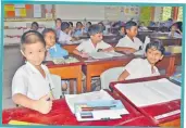  ?? Picture: JONACANI LALAKOBAU ?? Yat Sen Primary School students in their classrooms at the school in Flagstaff, Suva yesterday.