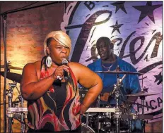  ?? Buddy Guy’s Legends has been a popular blues club in Chicago since its opening in 1989. Mz Peachez and Her Casanovas got the crowd dancing at a June performanc­e. ??