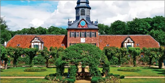  ??  ?? ANCESTRAL HOME: Wolfsgarte­n, the Hesse family’s beautiful 18th Century hunting lodge near Frankfurt that Philip was researchin­g for a book