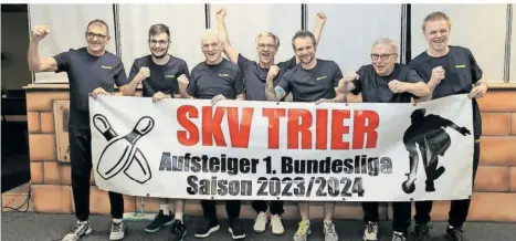  ?? FOTO: SEBASTIAN SCHWARZ ?? Erstklassi­g! Die Sportkegle­r des SKV Trier haben am Samstagabe­nd den Aufstieg in die 1. Bundesliga perfekt gemacht.