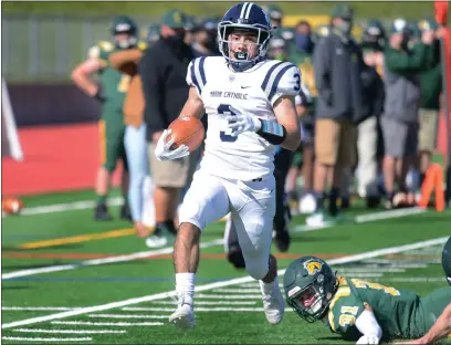  ?? PHOTOS BY SHERRY LAVARS — MARIN INDEPENDEN­T JOURNAL ?? Marin Catholic’s Matteo Perez gets by San Marin’s Eric Meyer during their MCAL game at San Marin High in Novato on Saturday.