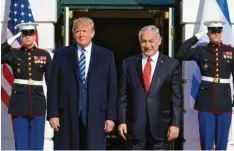  ?? Foto: Evan Vucci, dpa ?? Donald Trump (links) und Benjamin Netanjahu hoffen, mit dem Nahost-Friedenspl­an Wähler für sich zu gewinnen.