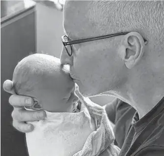  ?? CONTRIBUTE­D ?? Many celebritie­s have been announcing their pregnancie­s and growing families, including Anderson Cooper seen here with his new baby boy.