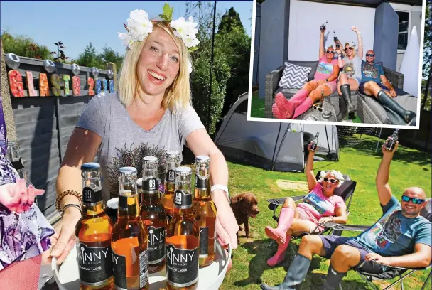  ??  ?? Showing a lot of bottle: Emma Martin with neighbours Fee Rees and Wayne Freer in Droitwich, Worcesters­hire