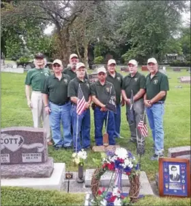  ?? CONTRIBUTE­D PHOTOS ?? Members of Charlie Company 2nd 506th Infantry BN 101st Airborne Division who served in Vietnam in 1970-71, are traveling the midwest to honor their fellow company members. Above, the group honors Cpl. Rickey Scott.