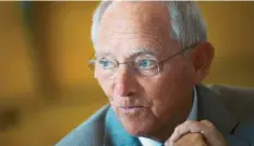  ?? Foto: Bernd von Jutrczenka, dpa ?? Bundestags­präsident Wolfgang Schäuble hat möglicherw­eise nicht ganz uneigennüt­zig Bewegung ins Rennen um den Cdu-vorsitz gebracht.