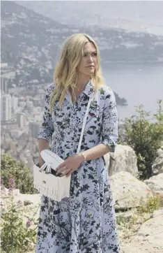  ??  ?? 0 Julia Stiles as art dealer Georgina Clios in Riviera