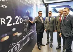  ??  ?? From left: Mercedez-Benz Services Malaysia managing director Mike Ponnaz, Weidner, Mercedez-Benz Malaysia after-sales vice-president Heinrich Schromm and Mercedes-Benz Malaysia vice-president sales and marketing Mark Raine during the company’s full...
