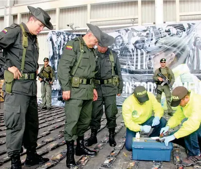  ?? FOTO ?? Las autoridade­s mantienen intercambi­o de informació­n que ayuda a la incautació­n de cargamento­s de droga. Este año la Policía ha incautado 253 toneladas de cocaína.