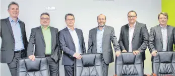  ?? FOTO: SIG ?? Sechs der sieben Gesellscha­fter der Firma „pro4dynami­x“in Tettnang: Jürgen Natter, Olaf Rieß, Jürgen Markgraf, Helmut Peller, Werner Biggel und Werner Ruetz (von links). Nicht dabei auf dem Foto ist der siebte Gesellscha­fter Roland Melchers.