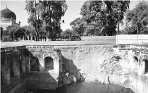  ??  ?? BEFORE AND AFTER: The Bari Baoli at the Qutb Shahi Tombs in Ibrahim Bagh near the Golconda Fort, Hyderabad