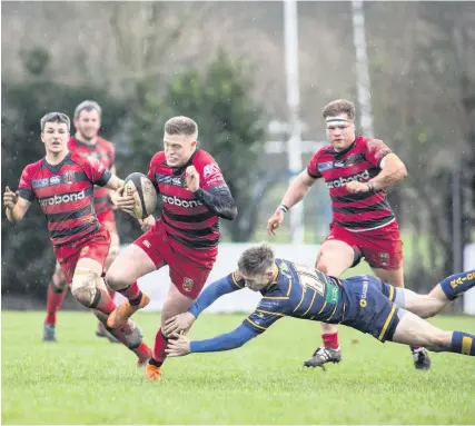  ?? Picture: Steve Harvey ?? Old Reds fly-half Kieran Hill makes a break during the win against Worthing