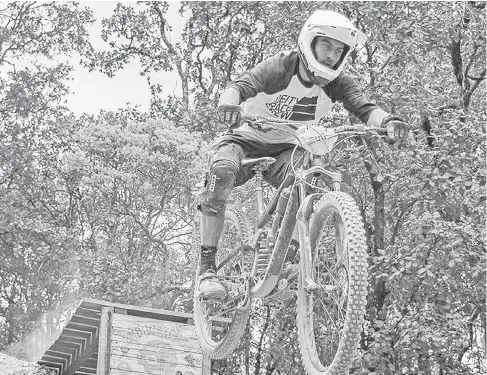  ?? FOTO: CORTESÍA LA VENADA ?? Los ciclistas
recorriero­n 35 kilómetros de sierra.