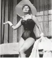  ??  ?? 1960 Epifania Parerga (Sophia Loren) in The Millionair­ess. 1960 Amanda Dell (Marilyn Monroe) in Let’s Make Love.