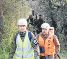  ?? FOTO: AGENCIAUNO/ARCHIVO ?? ►► Carabinero­s realizando labores de rescate en Melipilla, en agosto de 2014.