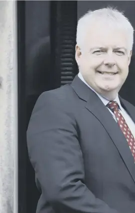  ??  ?? 0 First Minister Nicola Sturgeon and her Welsh counterpar­t Carwyn Jones outside Bute House before their talks on how their government­s can work together on Brexit plans