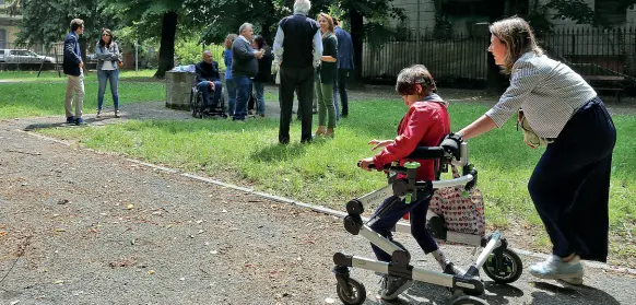  ?? (foto Marcella Milani) ?? Amabilment­e Questo il nome del primo parco giochi inclusivo della provincia di Pavia. Il progetto è stato in parte finanziato dal Comune, in parte da privati