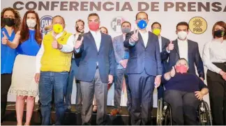  ?? Cuartoscur­o ?? Alejandro Moreno, Marko Cortés y Jesús Zambrano señalaron que están a la espera de las propuestas de reforma para poderlas valorar.