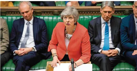  ?? FOTO: TAYLOR/AP ?? Ratlosigke­it in Westminste­r: Erneut brachte Premiermin­isterin Theresa May den Brexit-Deal nicht durch’s Parlament. Nun ist unklar, wie es weitergeht.